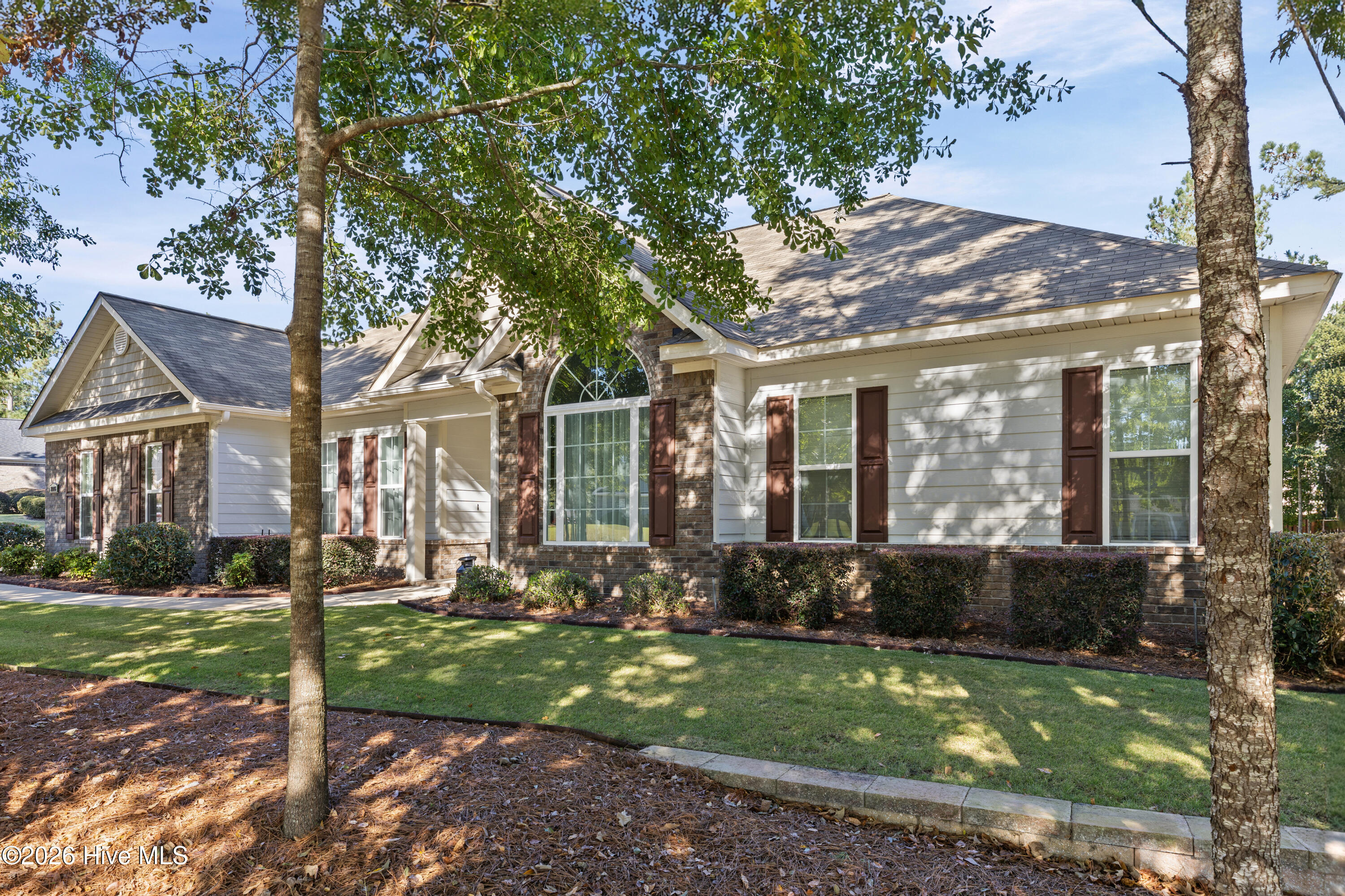 2016 Edenberry Row — photo