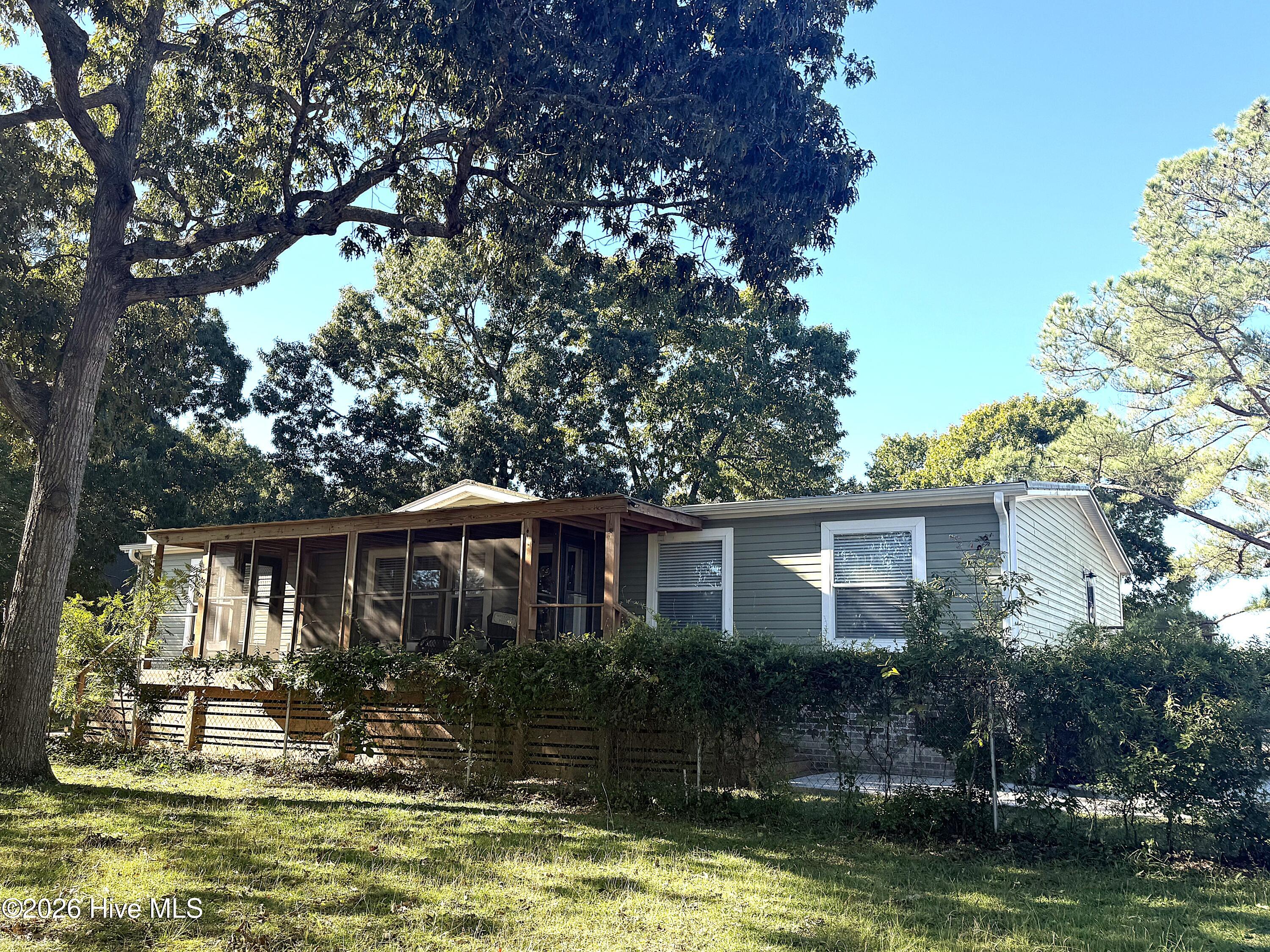 2122 Lakeside Avenue SW — photo