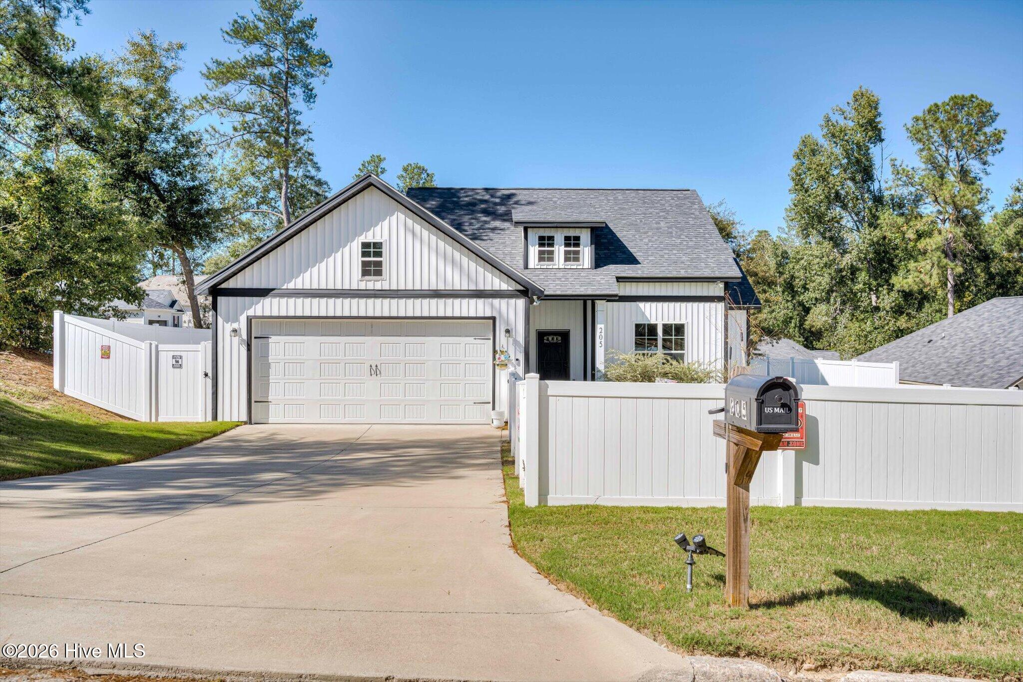 205 Thaxton Court — photo