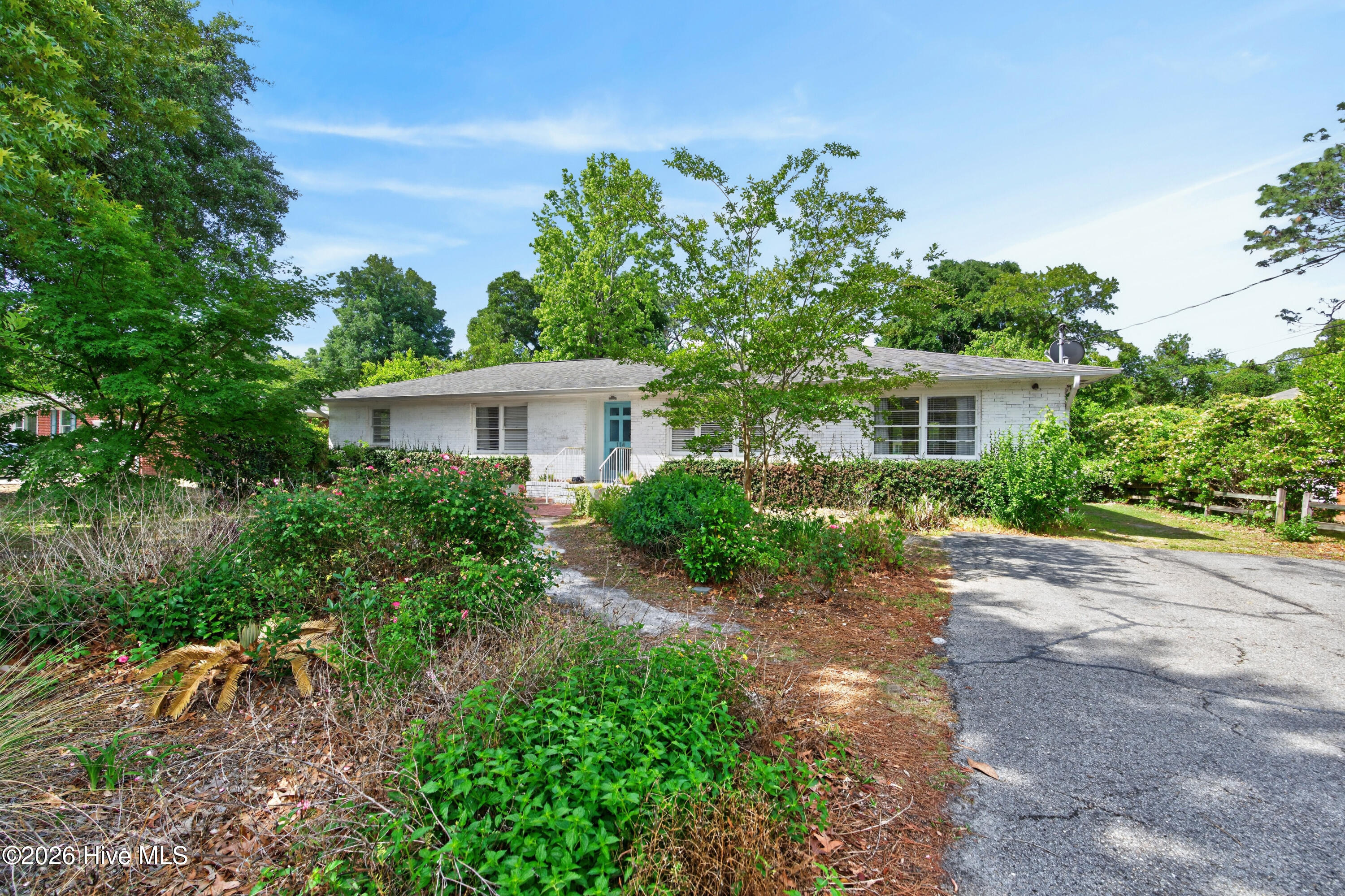 114 Parkwood Drive — photo
