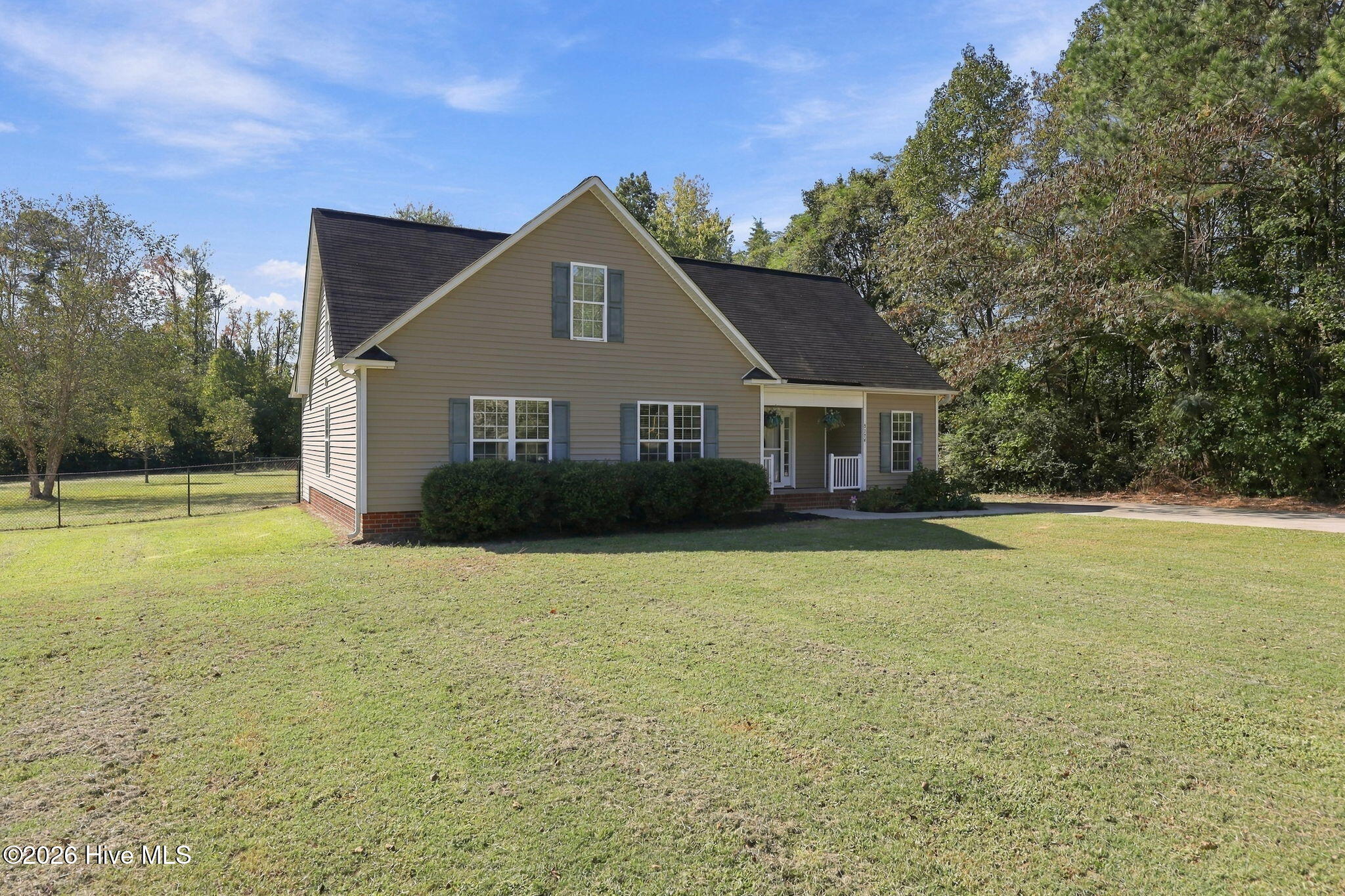 3774 Bell Arthur Road — photo