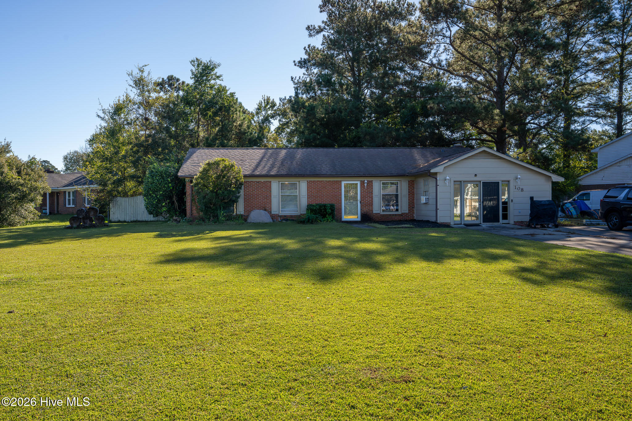 108 Greenbriar Drive — photo