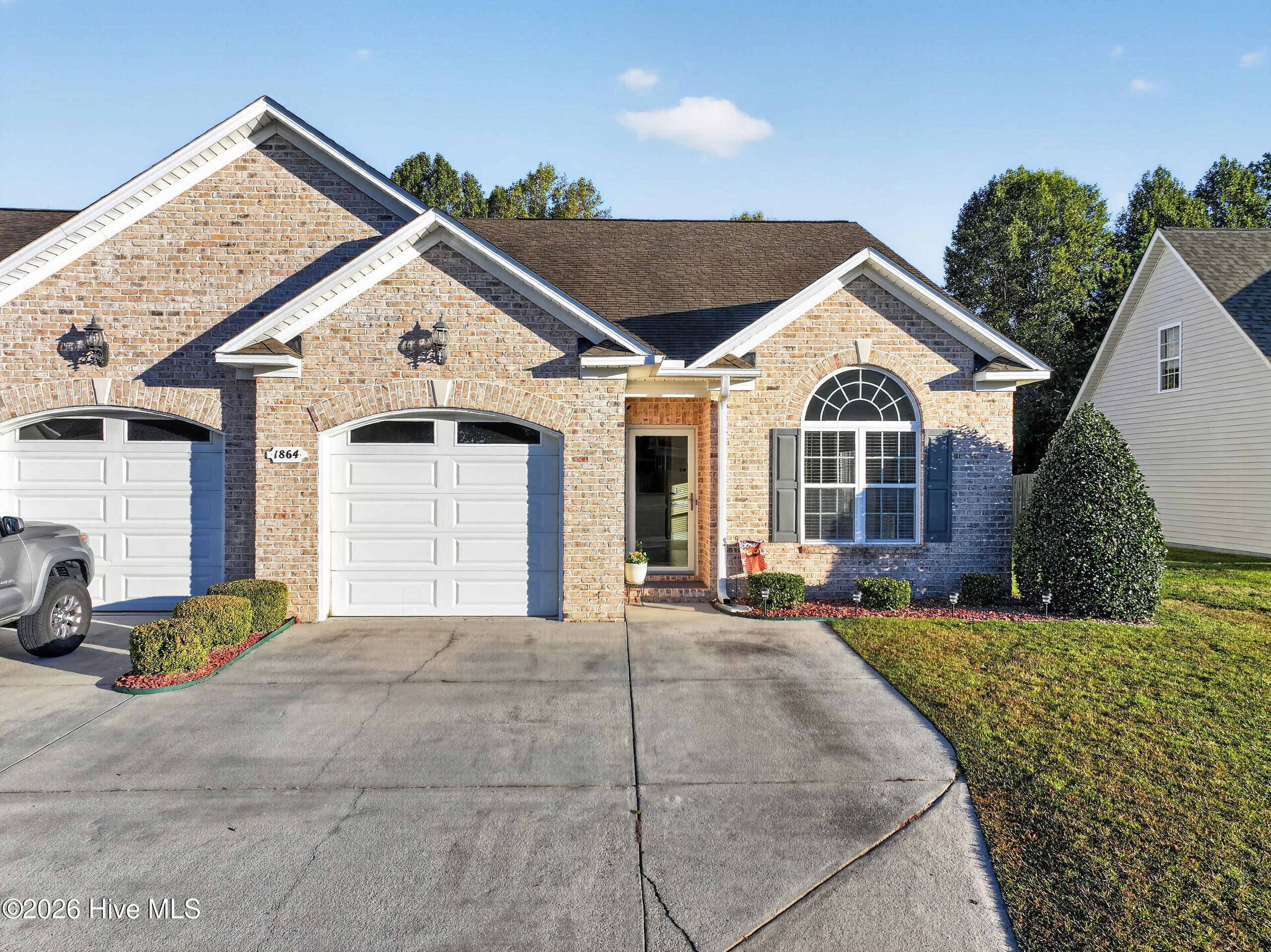 1864 Cambria Drive Unit B — photo