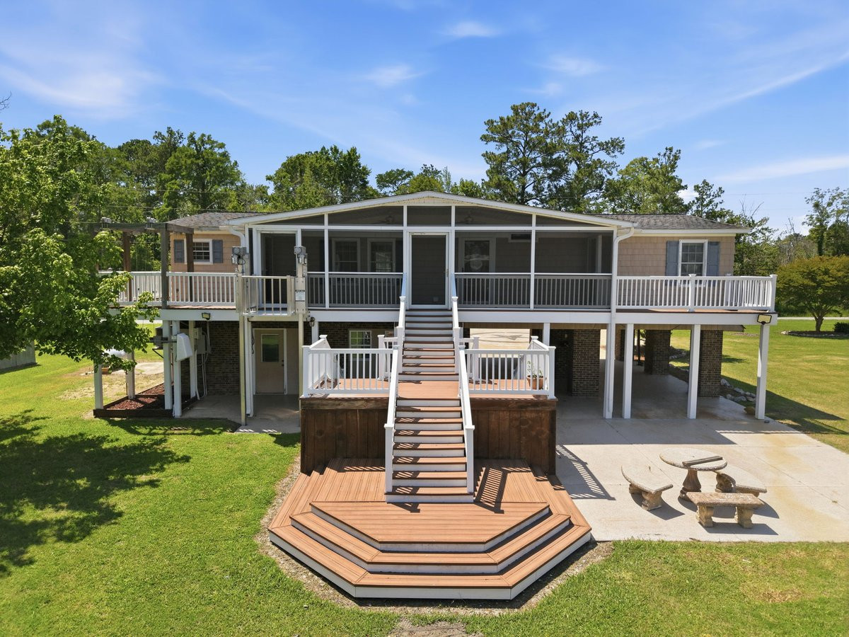 2831 Whichards Beach Road — photo