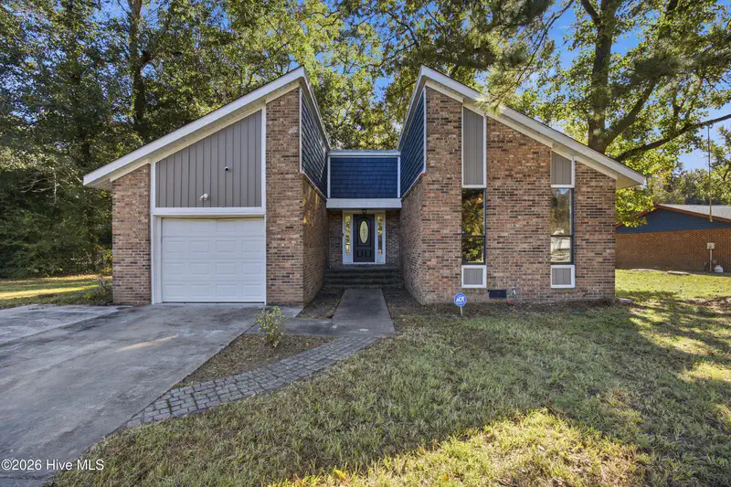 113 Stillbrook Court — photo