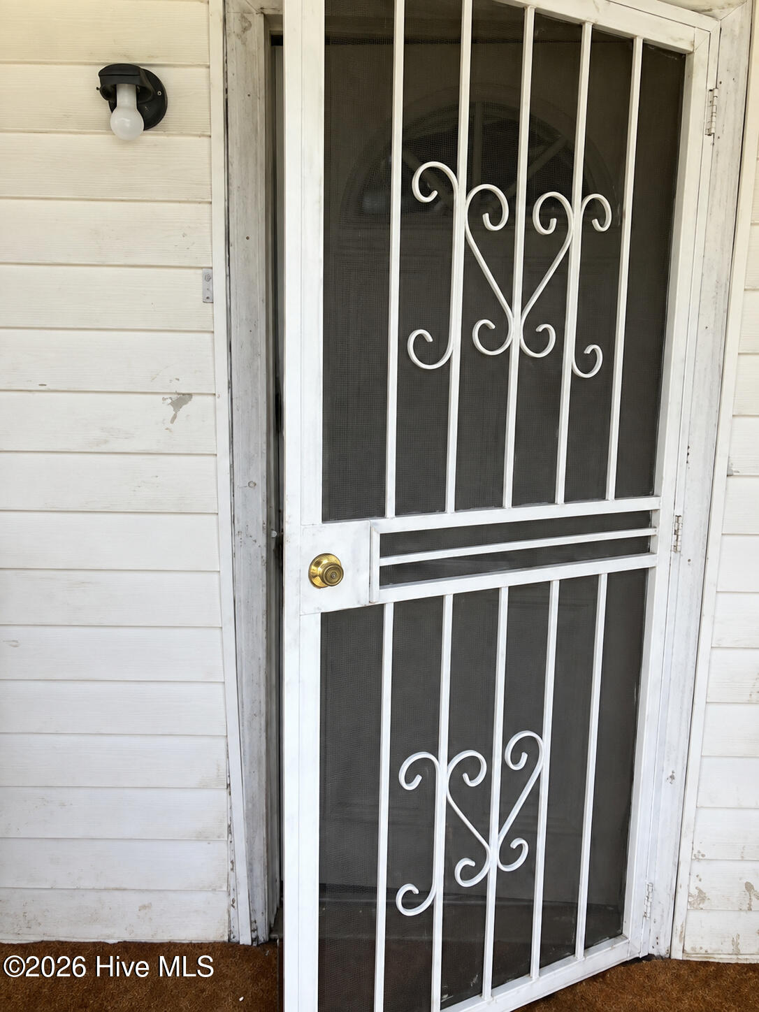 513 E Boundary — photo