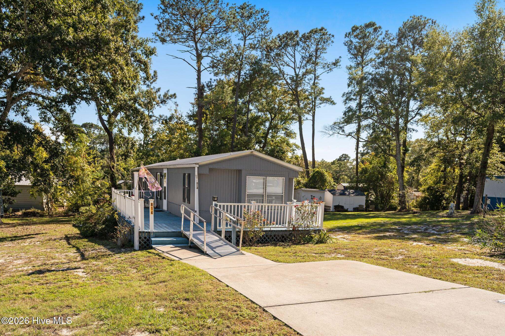 814 Dogwood Drive — photo