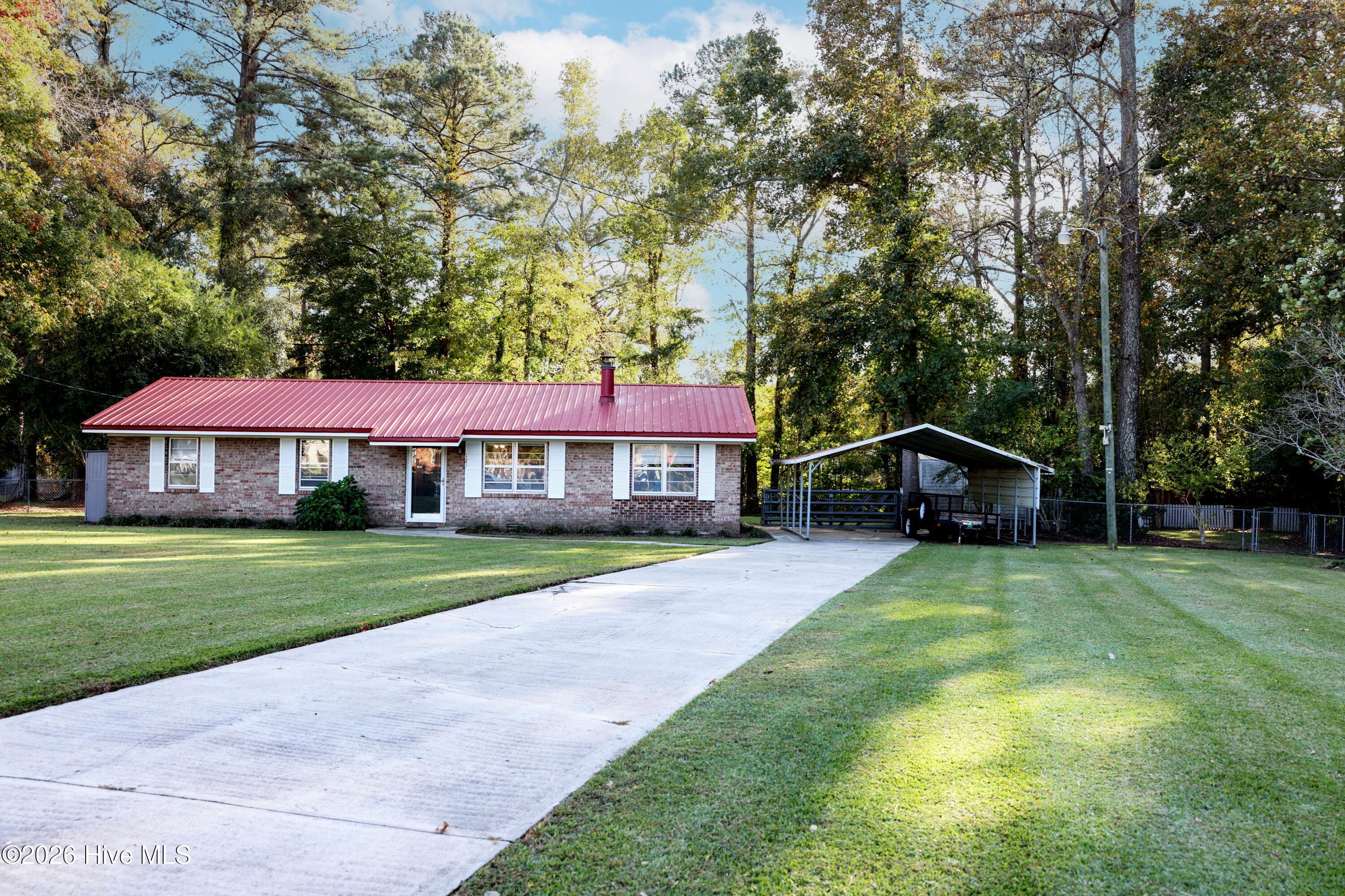 121 Vera Drive — photo