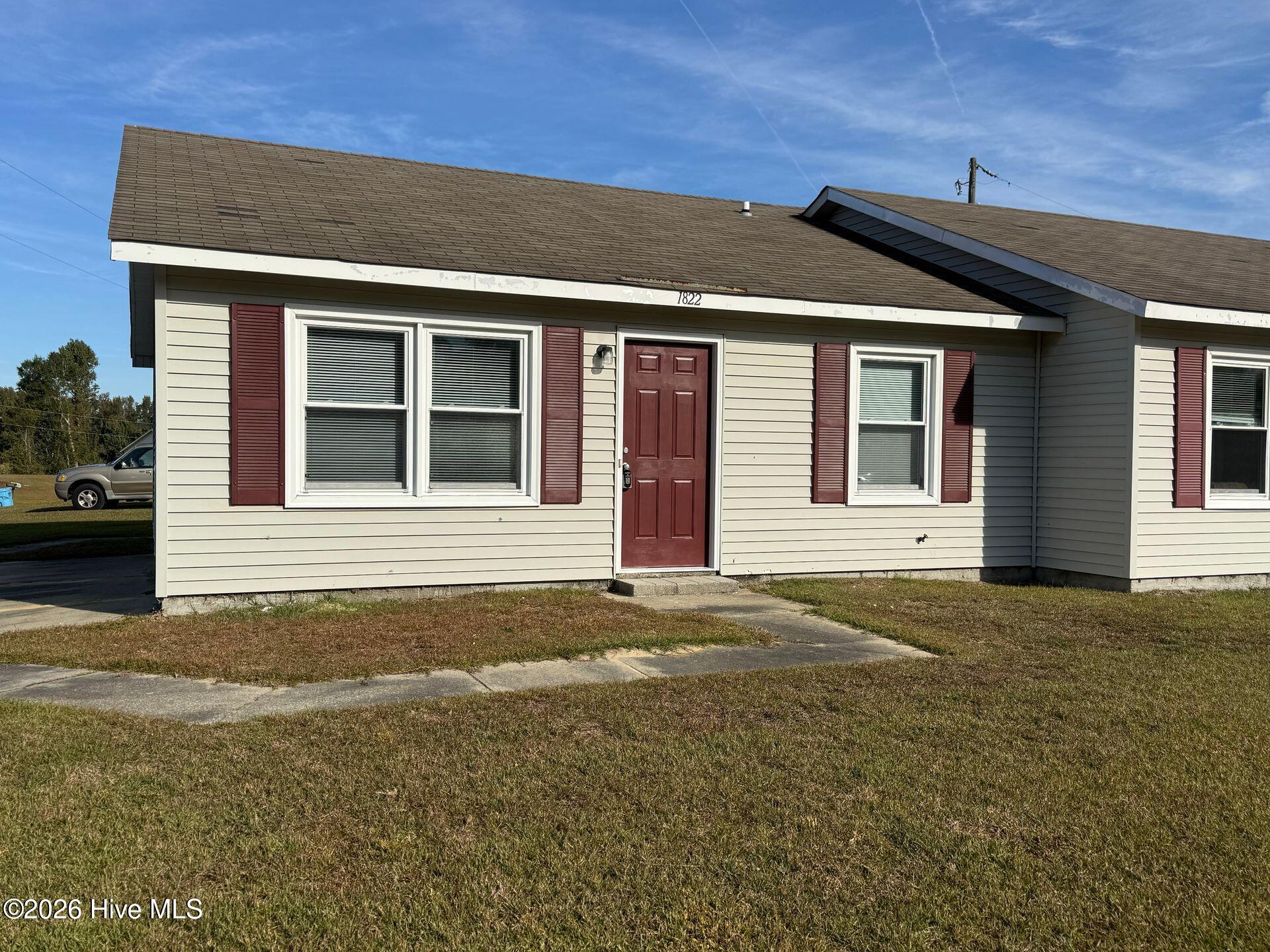 1822 Burgaw Highway — photo