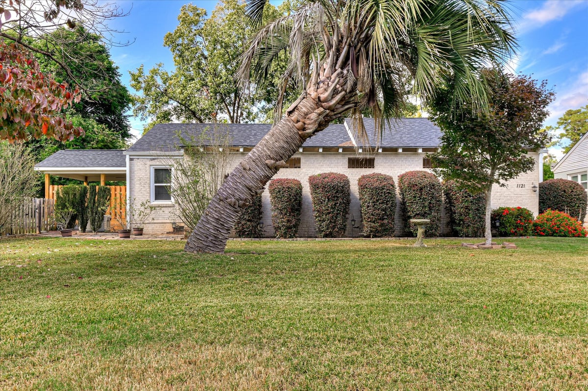 1121 Magnolia Drive — photo