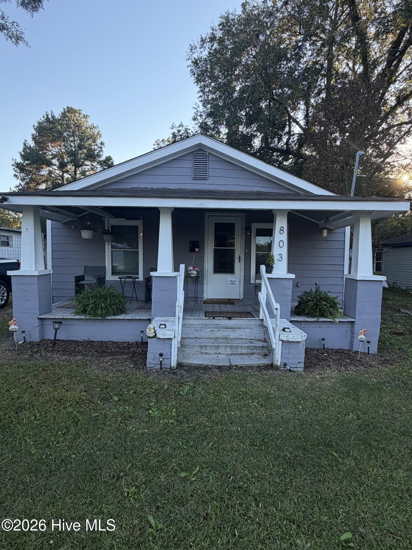 803 W Noble Street — photo