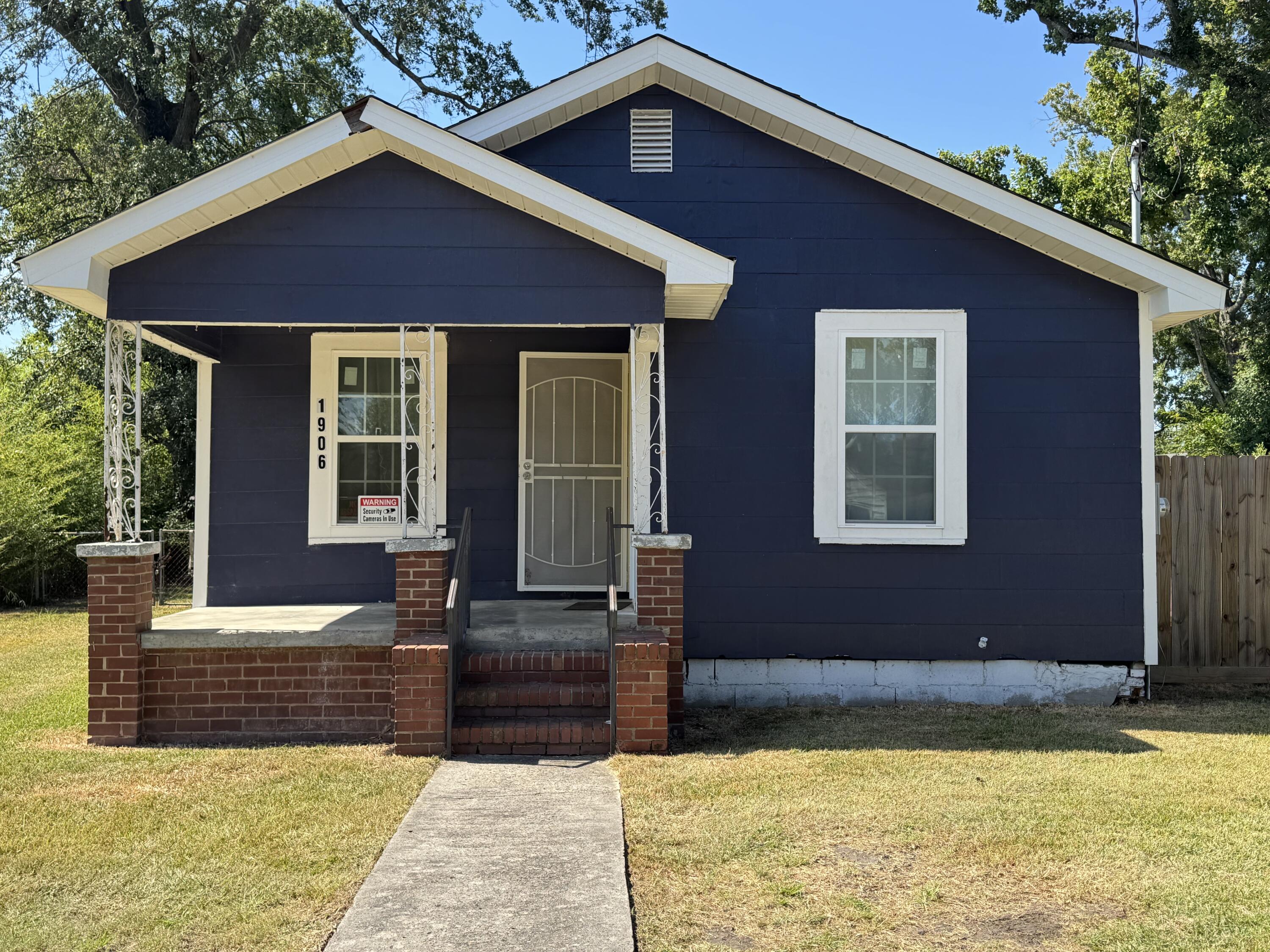 1906 Jenkins Street — photo