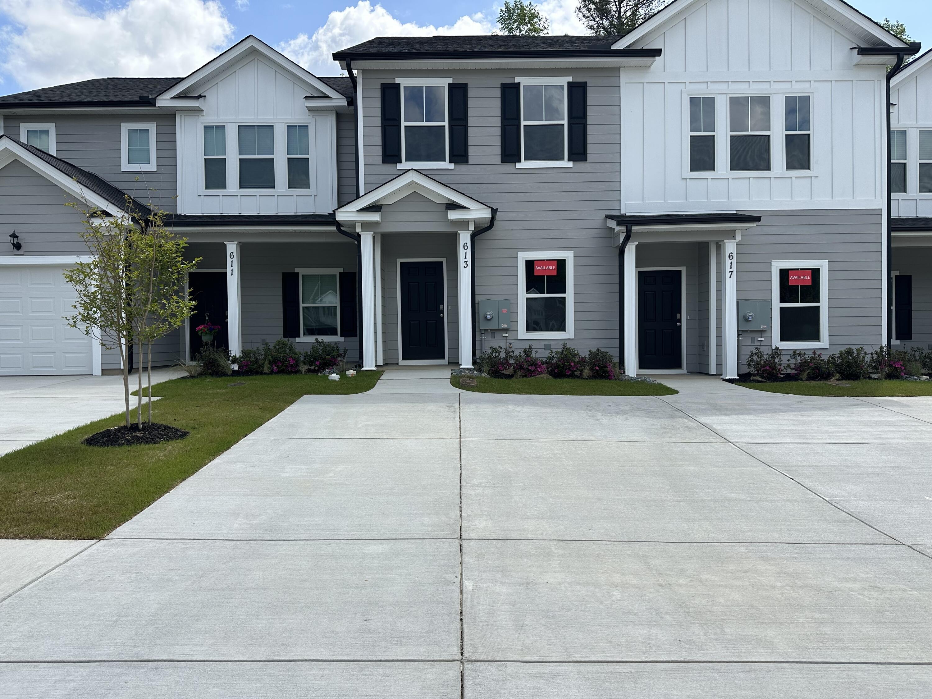 613 Caroline Court 8B — photo