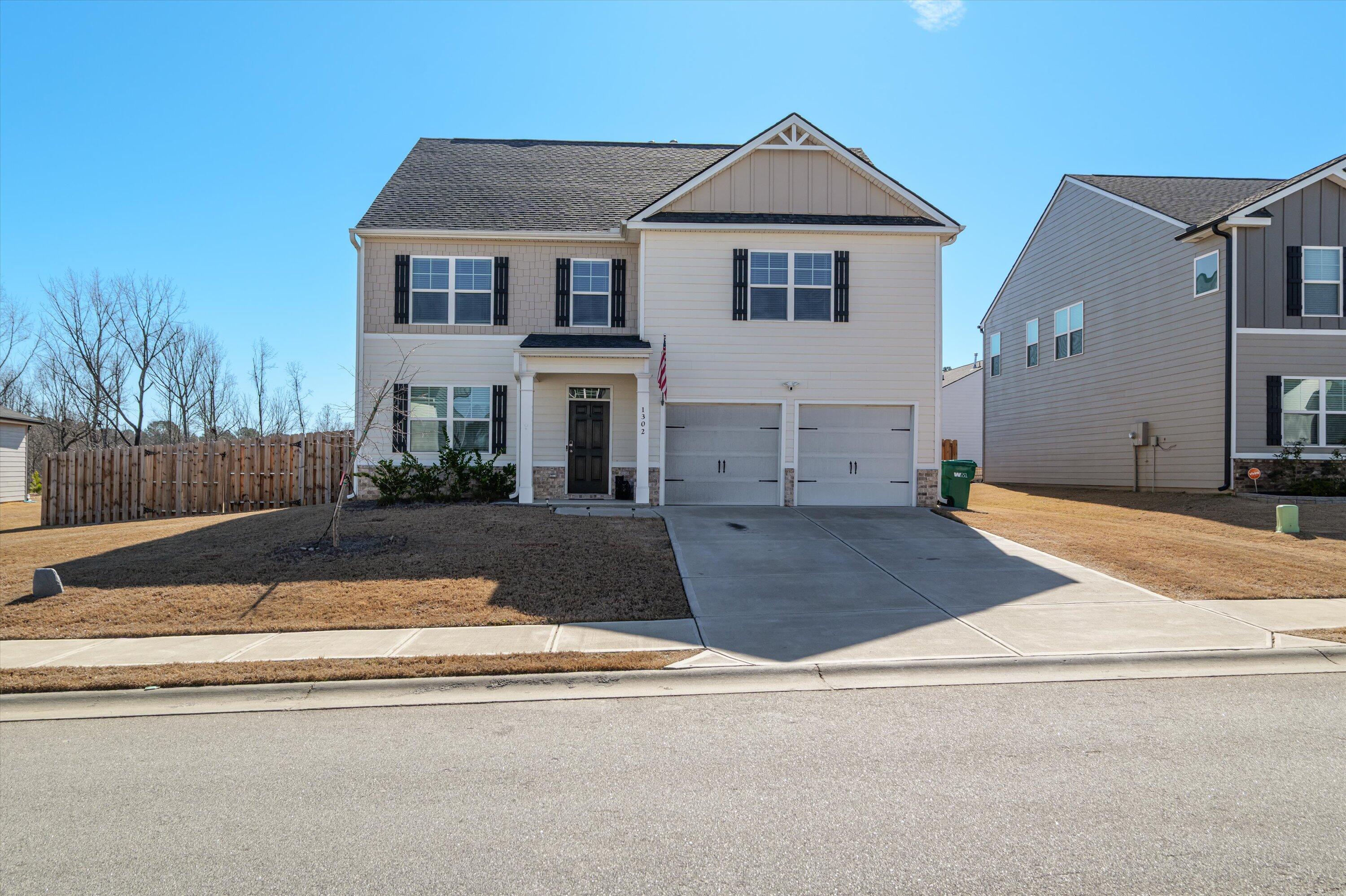 1302 Birch Circle — photo