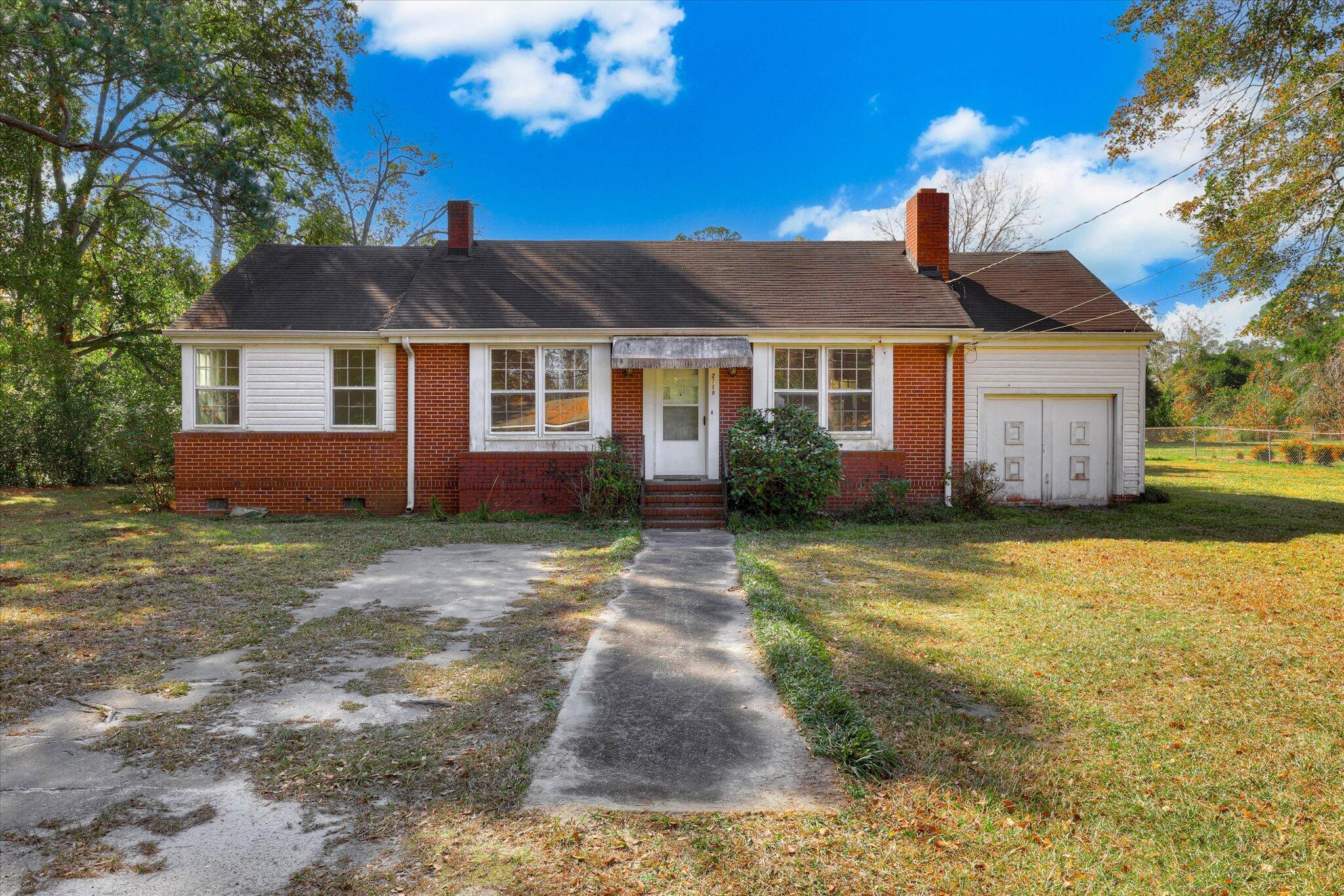 2718 Lakewood Drive — photo
