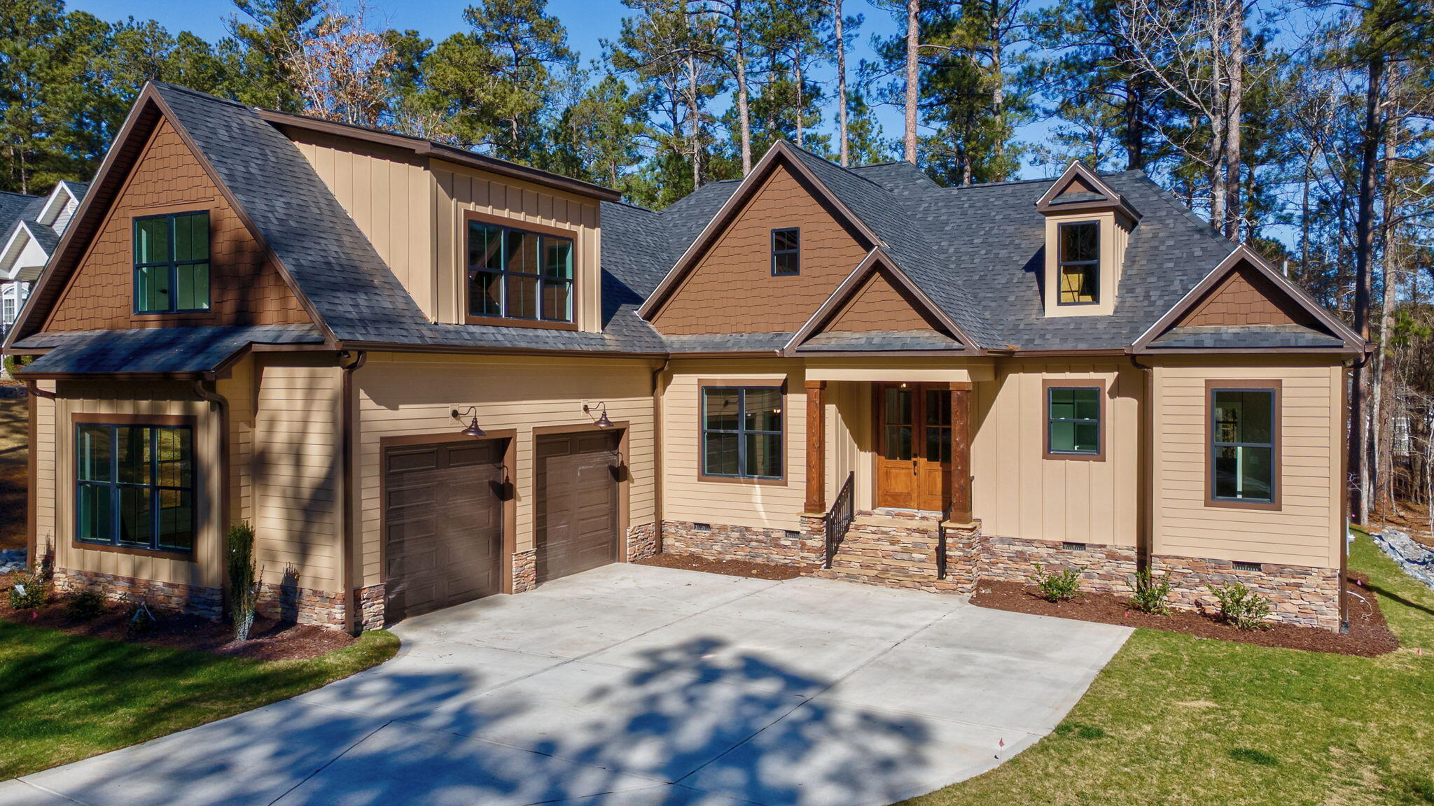 112 Elliott Circle — photo