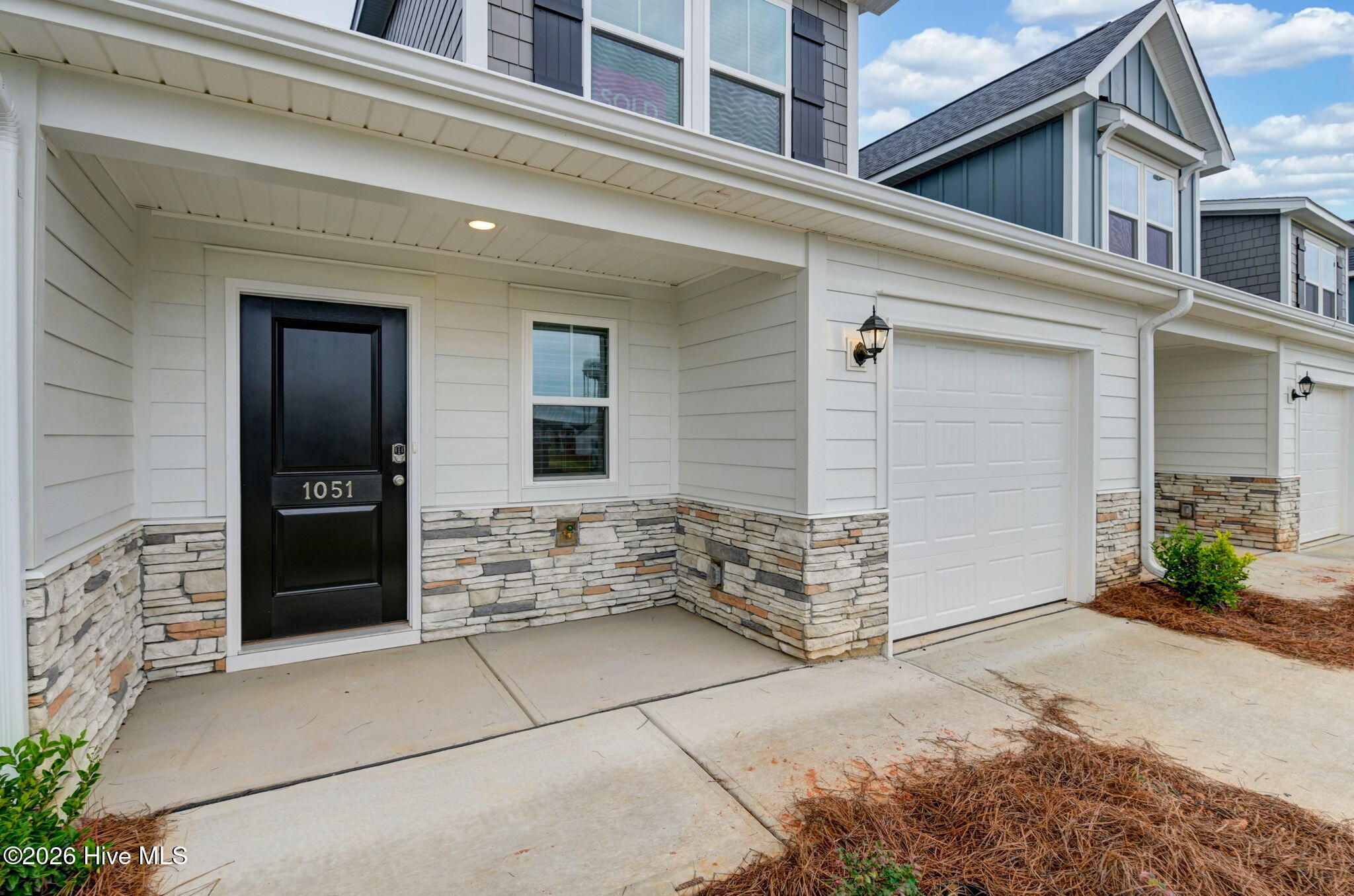 1051 Tabor Place — photo