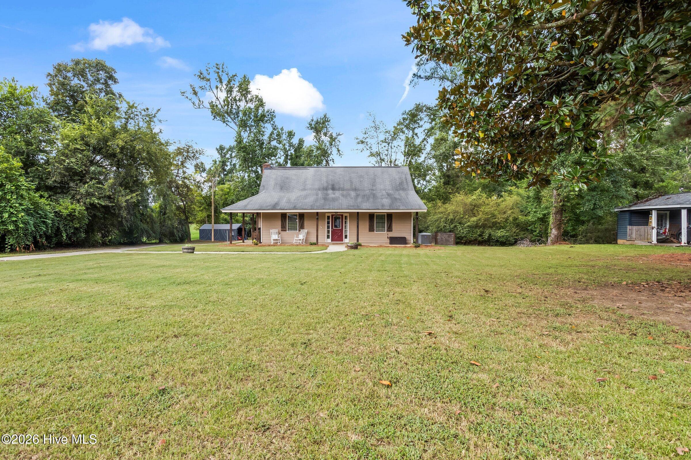 205 Live Oak Drive — photo