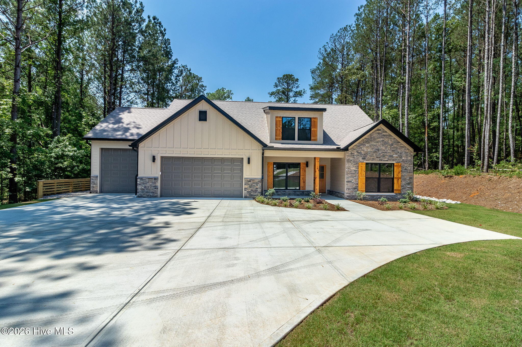 1036 Longleaf Way — photo