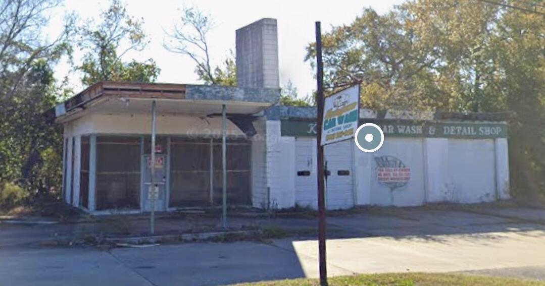 1800 Kissingbower Road 1800 — photo