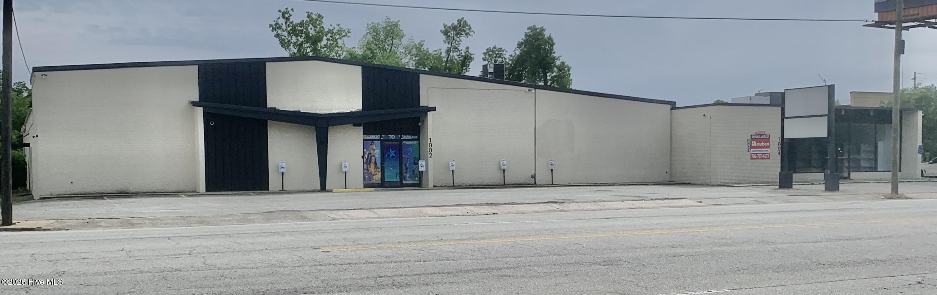 1002 Walton Way — photo