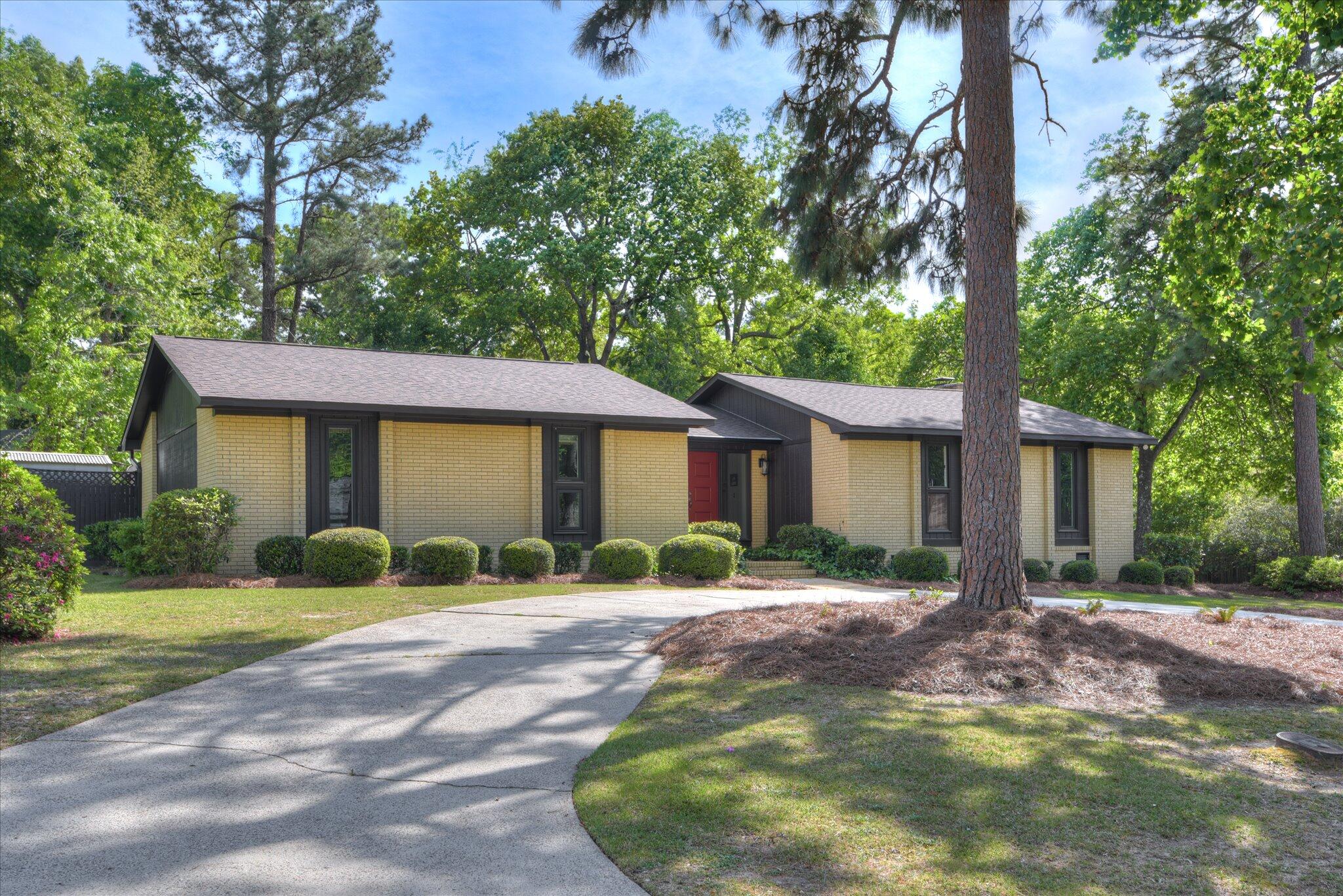 31 Deerwood Drive — photo