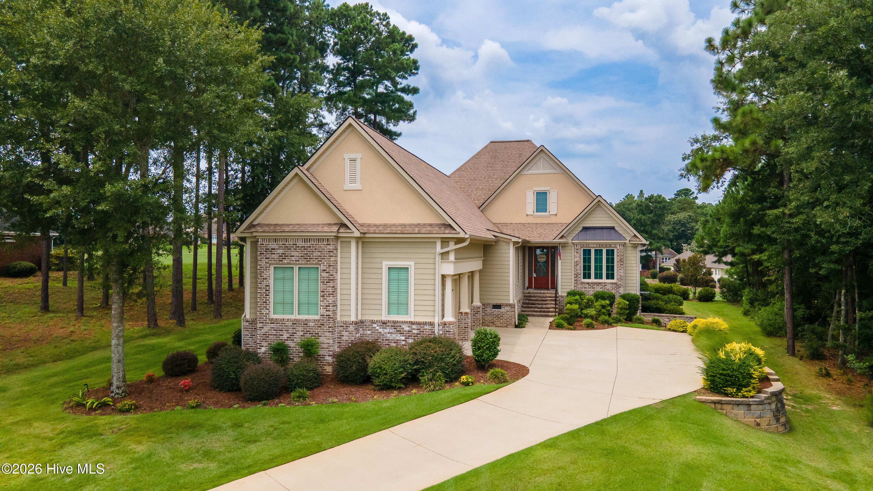 207 Quiet Oak Court — photo