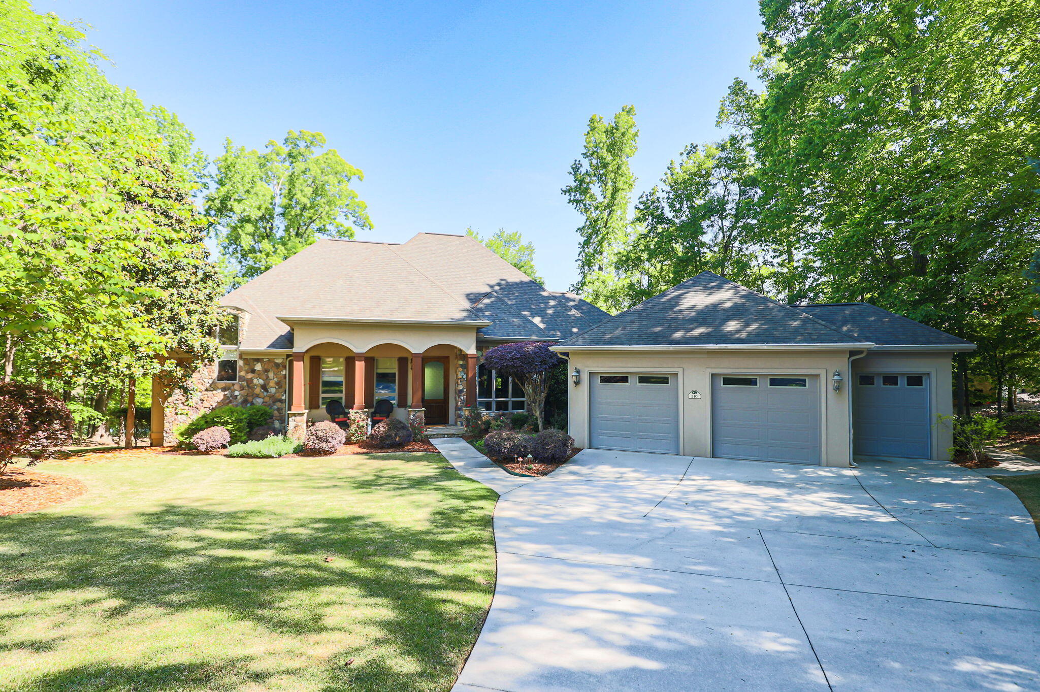 310 James Booth Court — photo