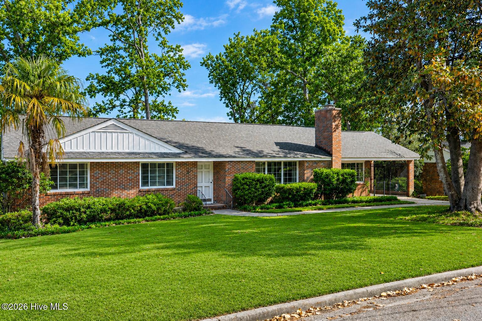 2220 Edgewood Drive — photo