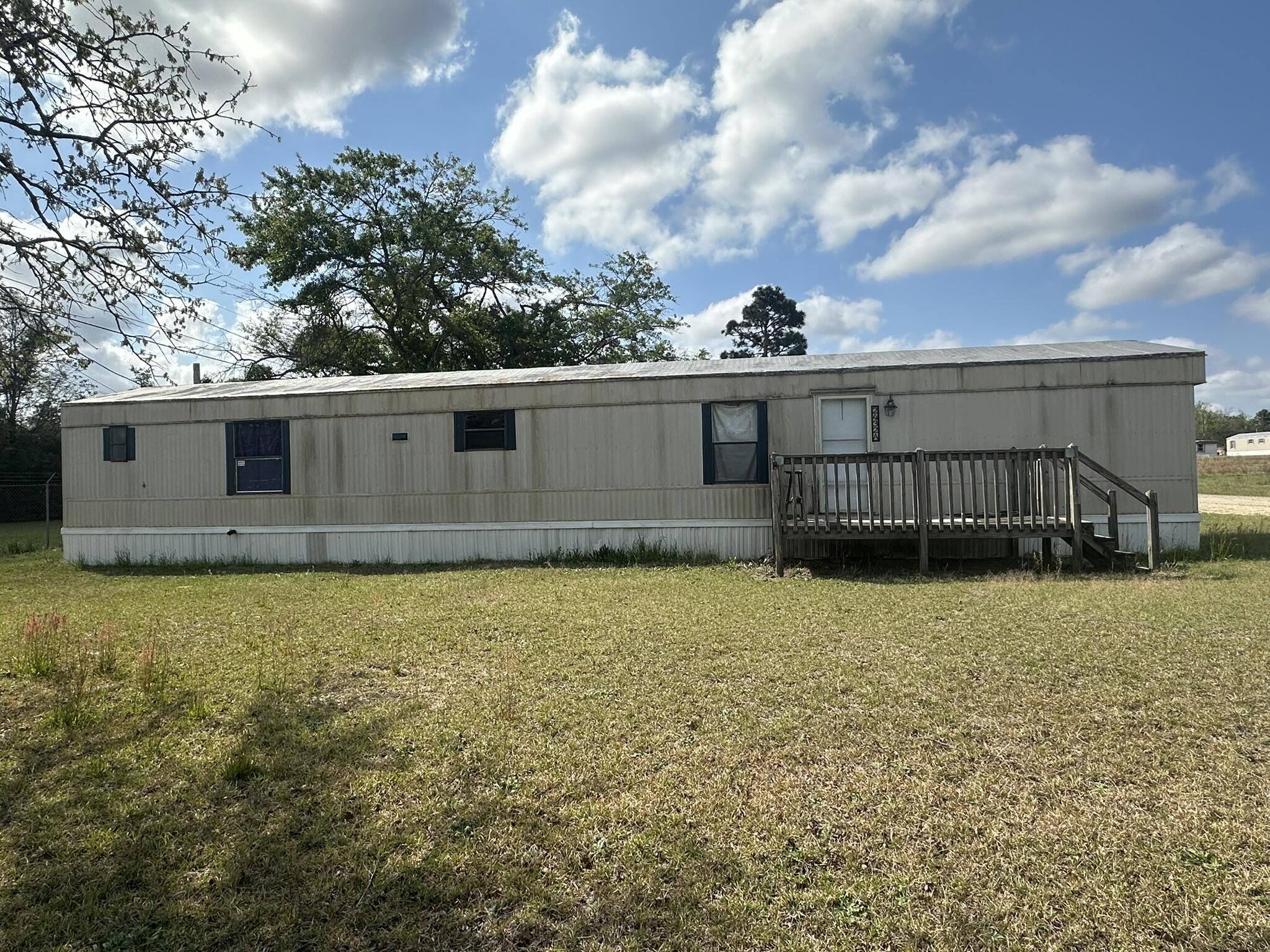 2432-A Tobacco Road — photo