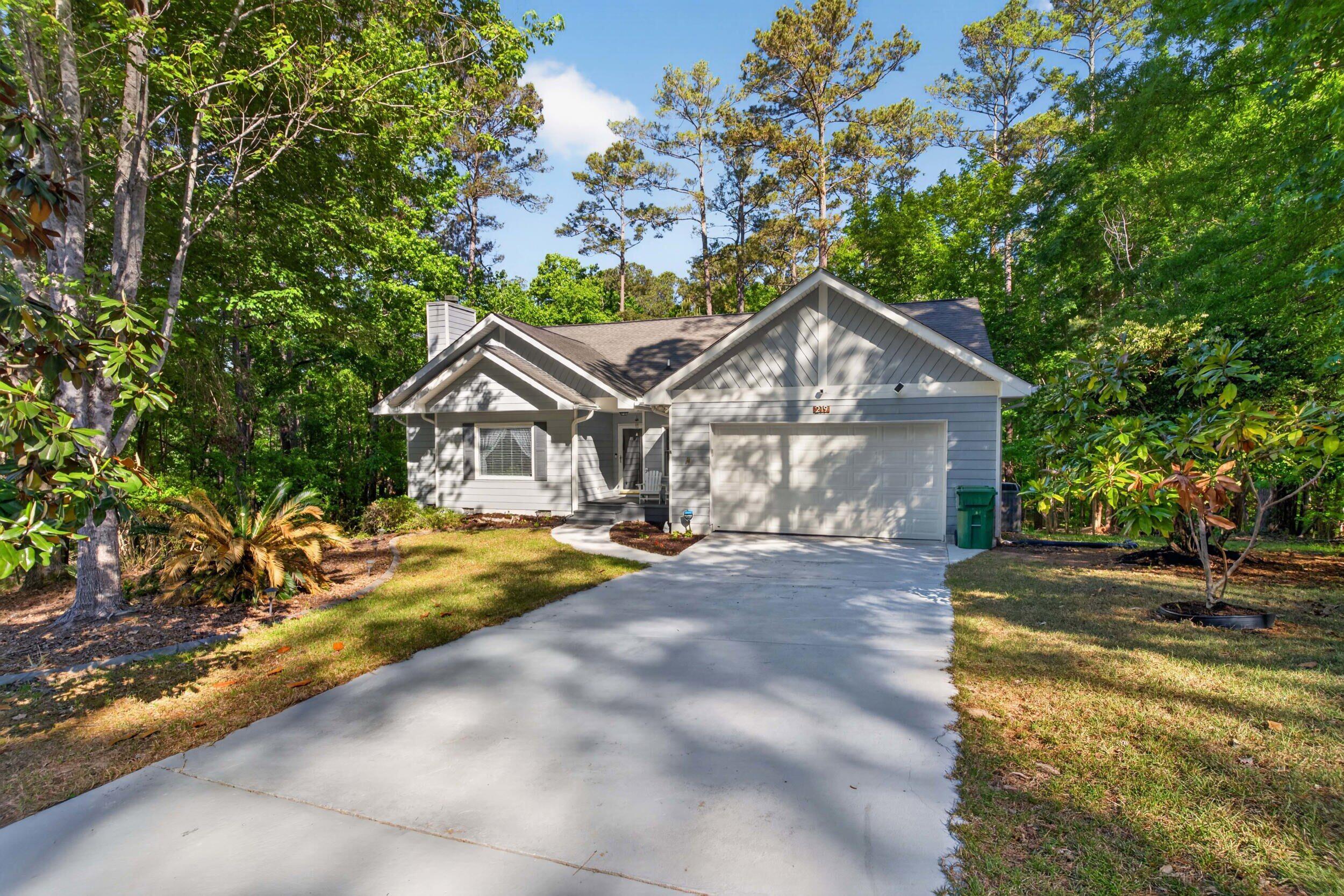 219 Windy Circle — photo