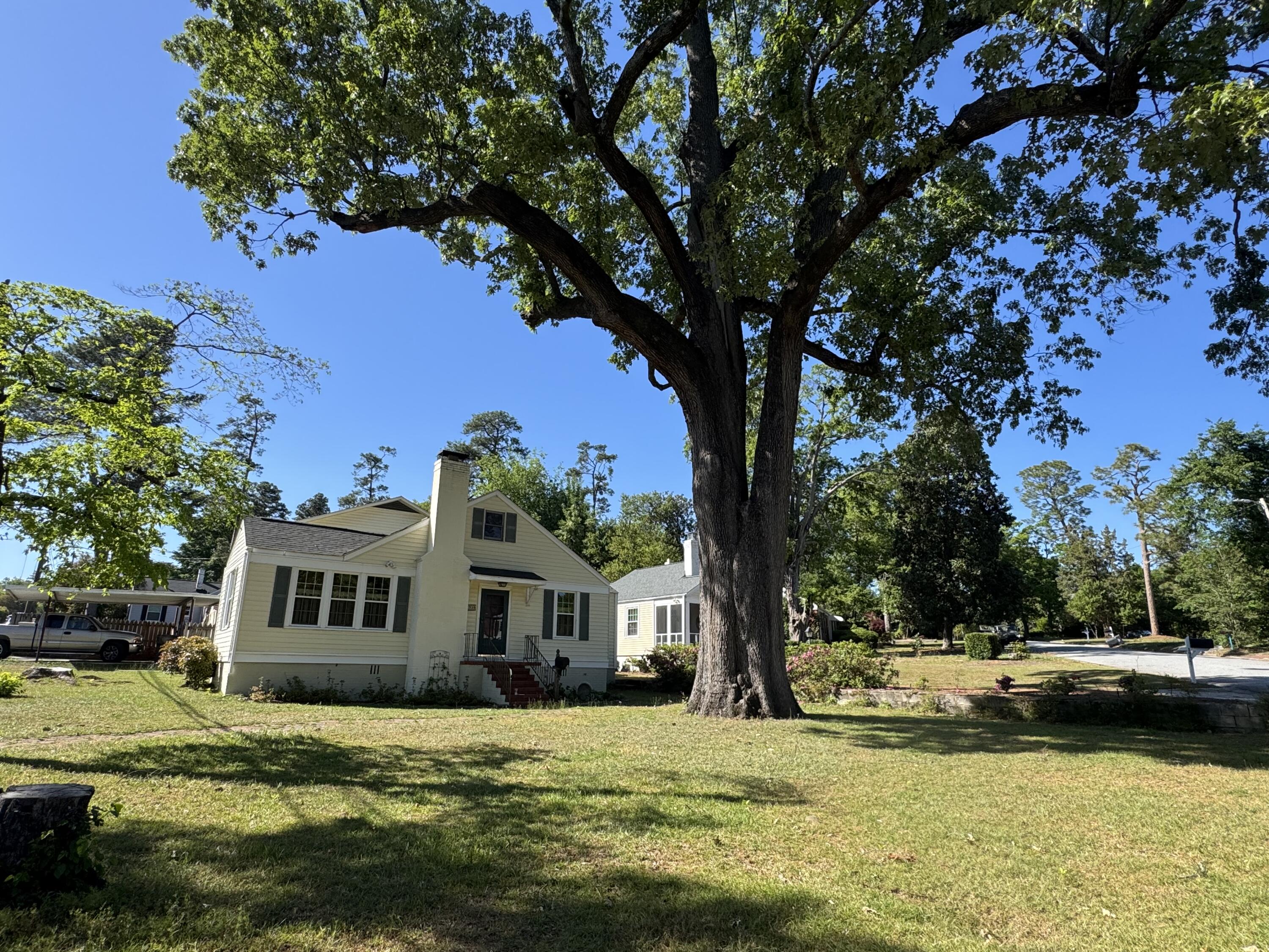 1739 Holly Hill Road — photo
