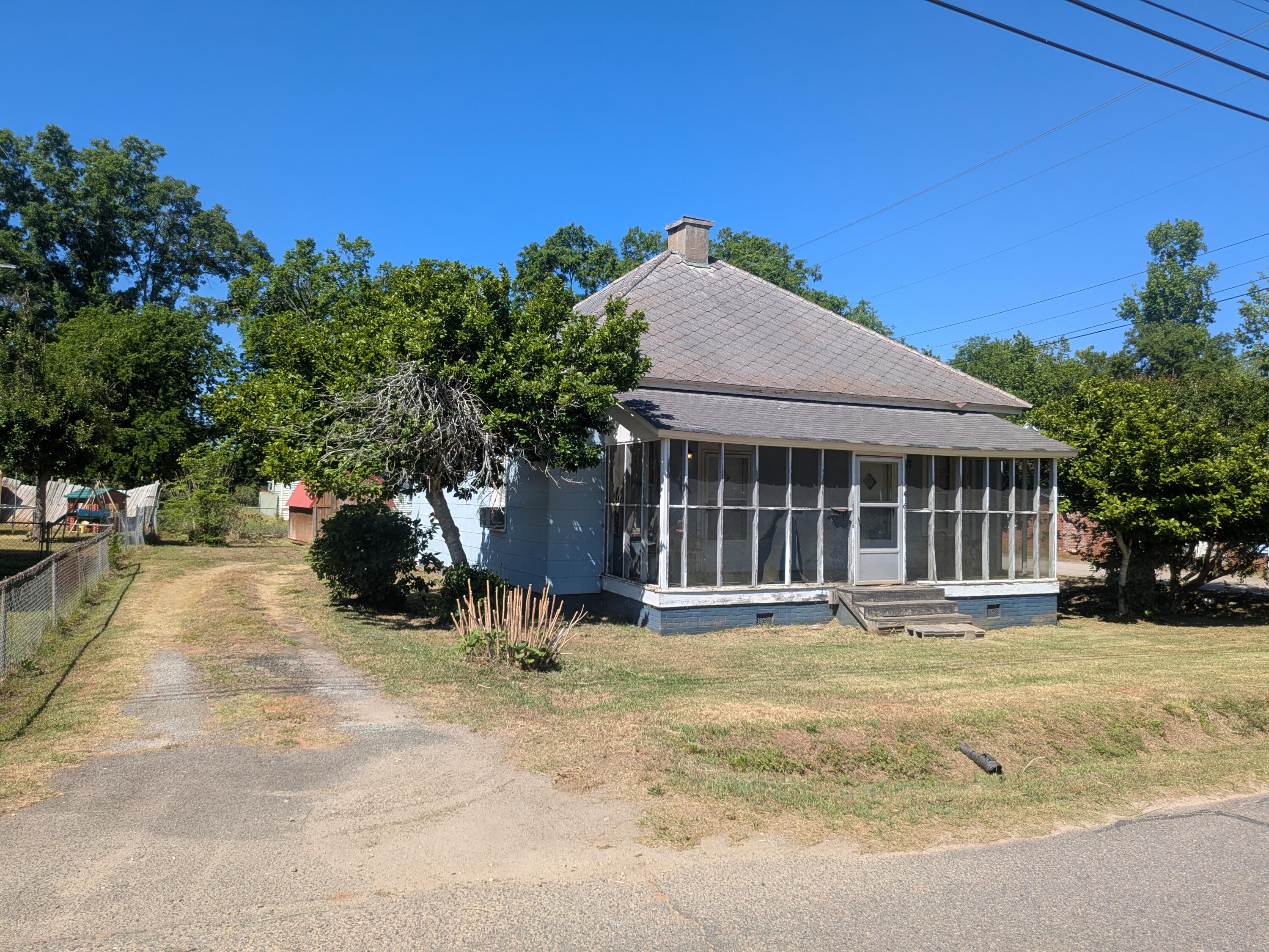 418 Mims Street — photo