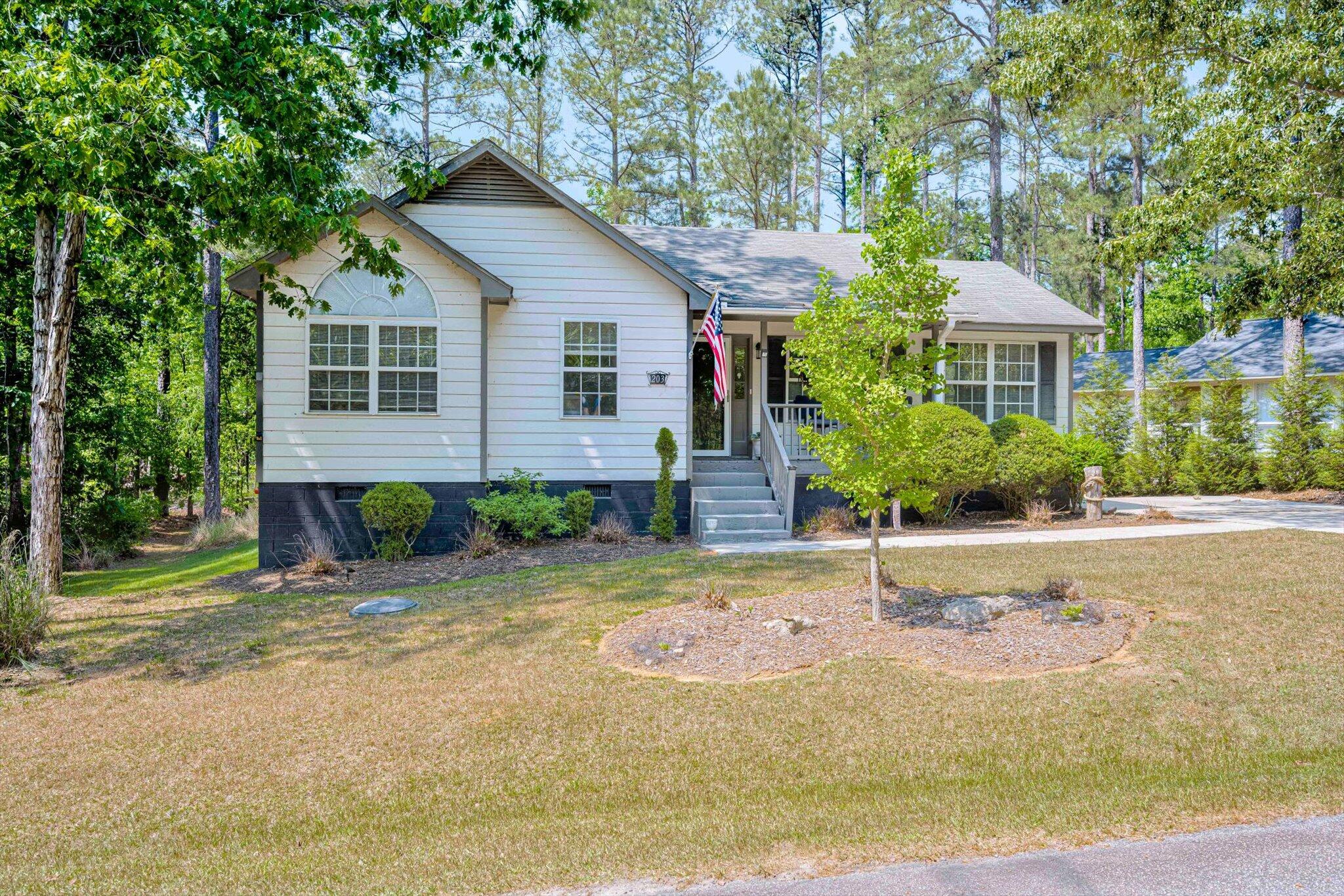203 Skyview Lane — photo