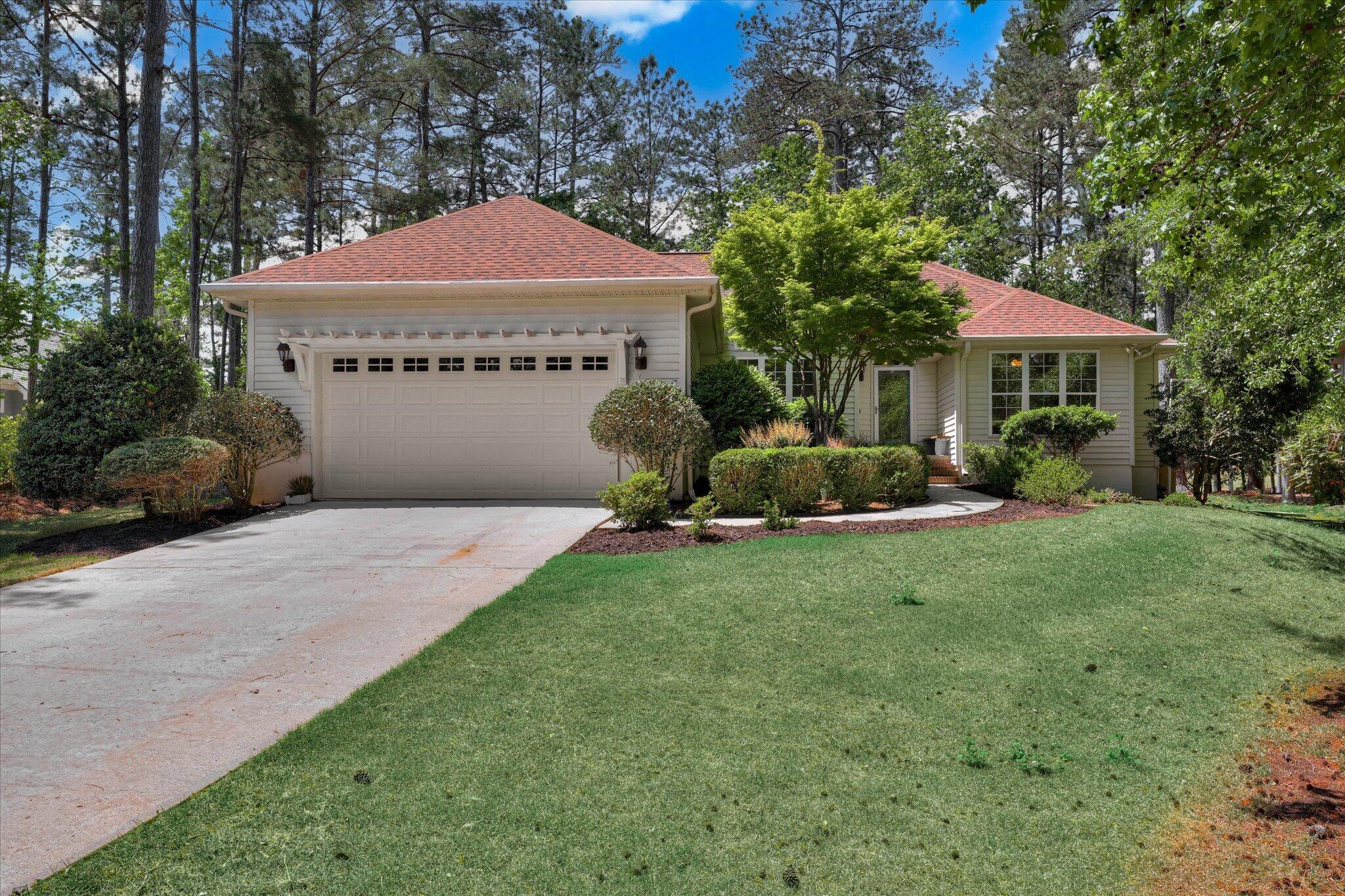 109 Hickory Point — photo