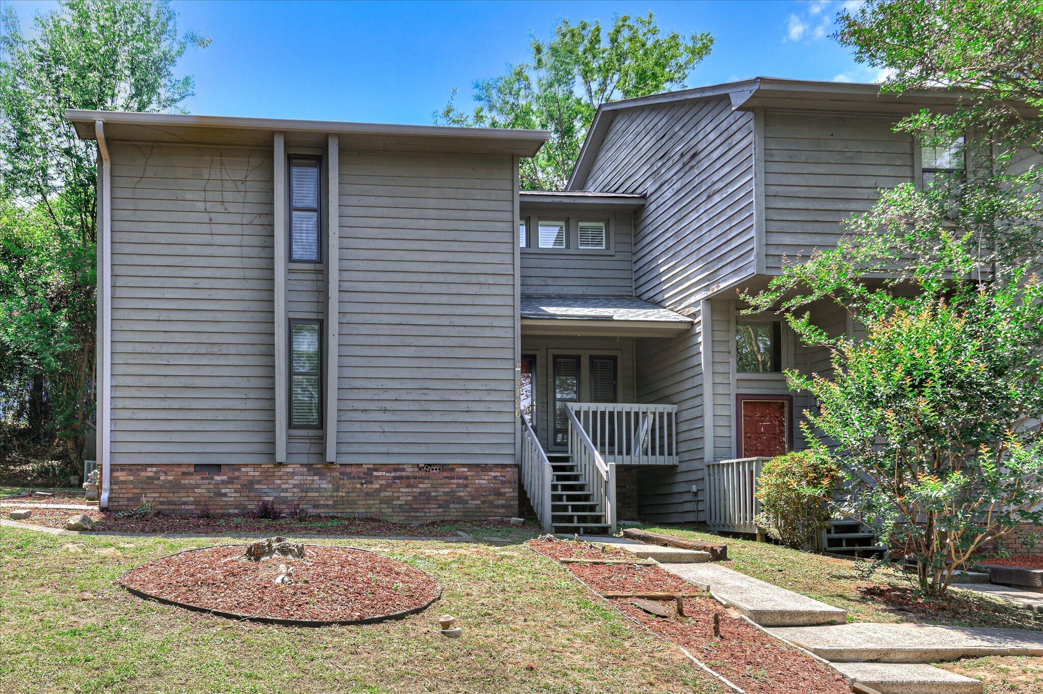 3126 Village West Drive — photo