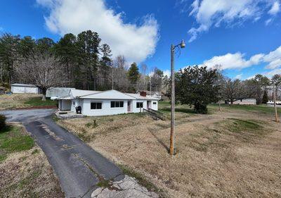 5380 W US Highway 64 — photo