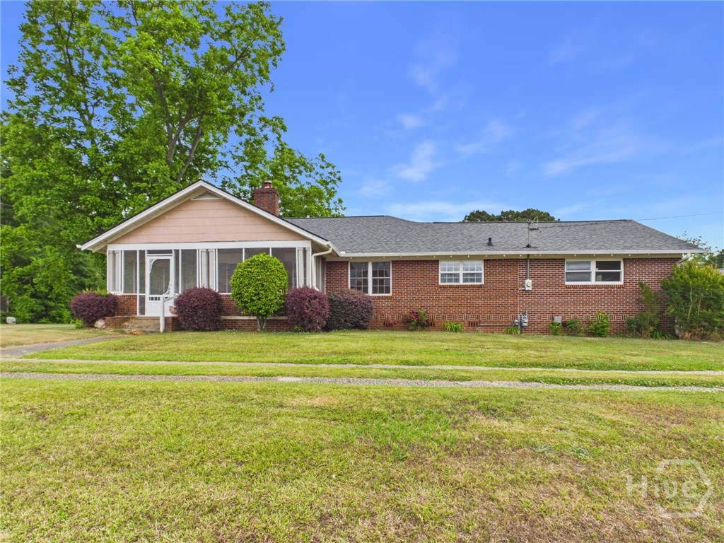 1600 McNutt Creek Road — photo