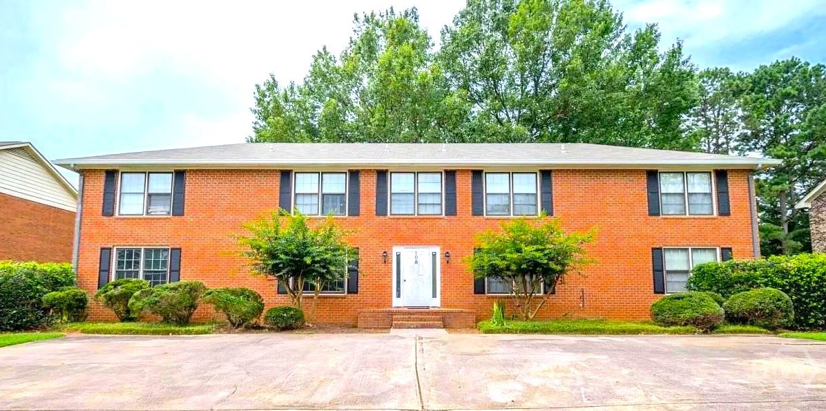 108 Barrington Drive 1 — photo