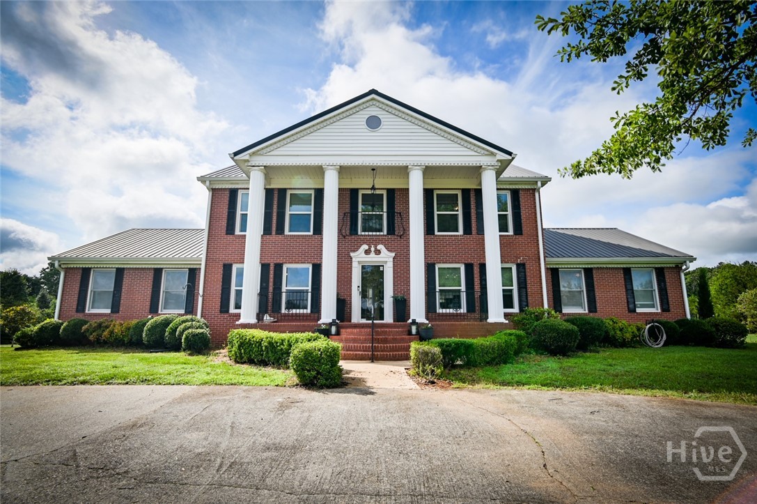 1520 Colonial Drive — photo