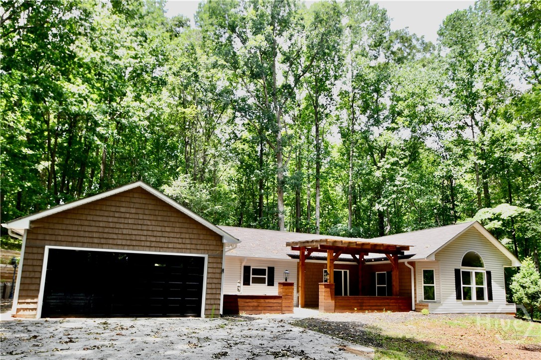 257 Lake Place Drive — photo
