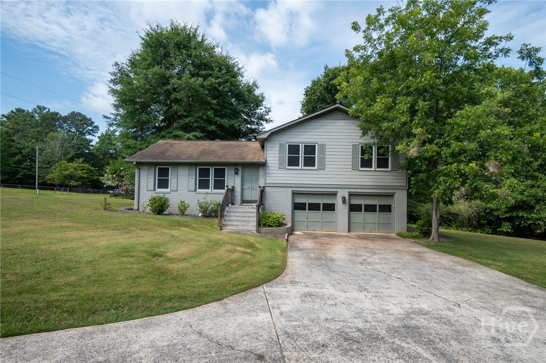 1030 Carriage Hill Road — photo