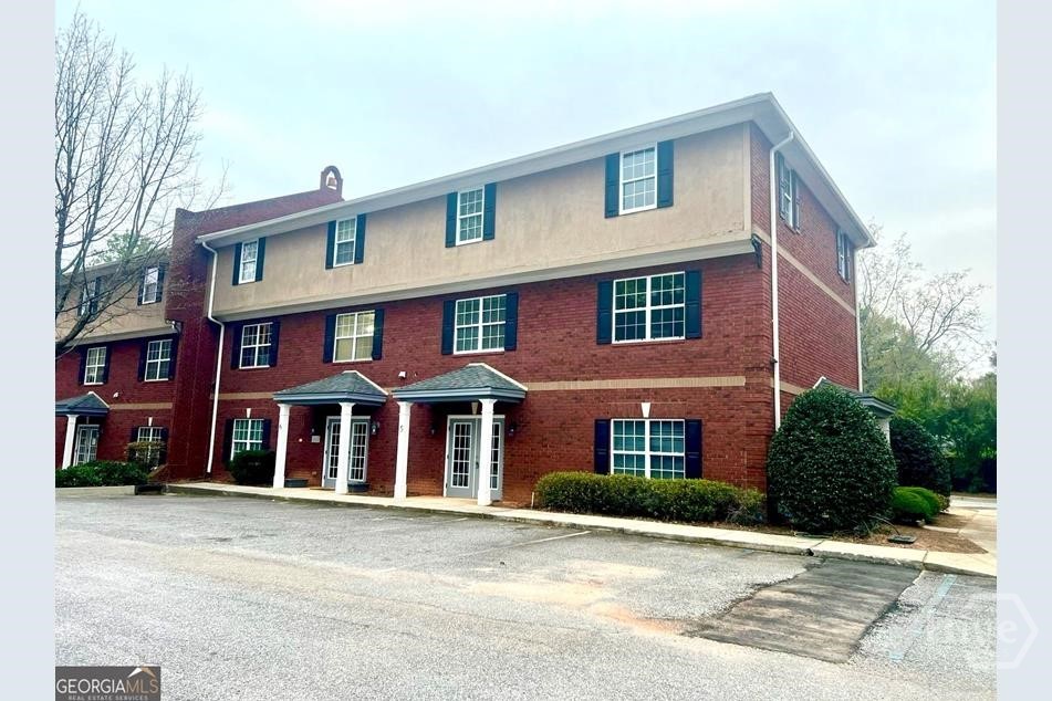 105 Whitehead Road 5 — photo