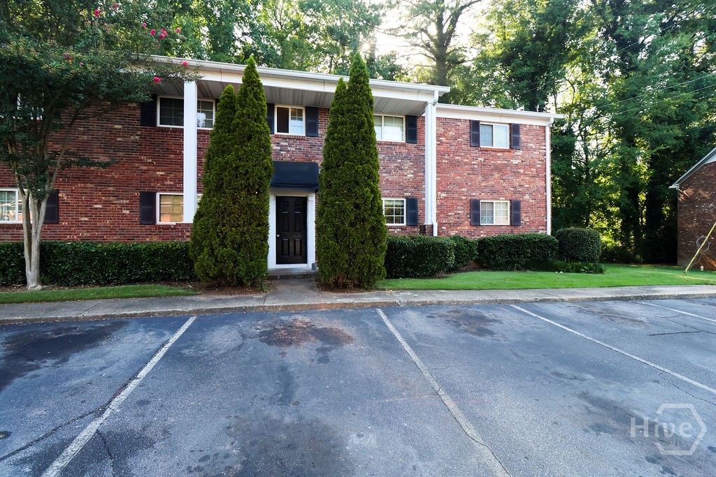 195 Sycamore Drive — photo