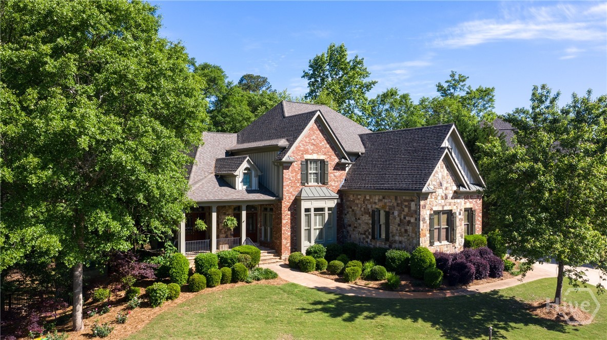 1022 Oxford Way — photo