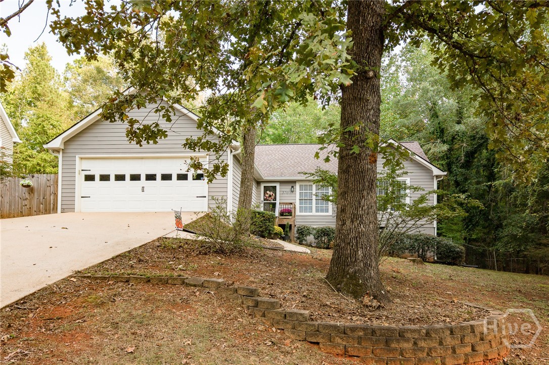 570 Snapfinger Drive — photo