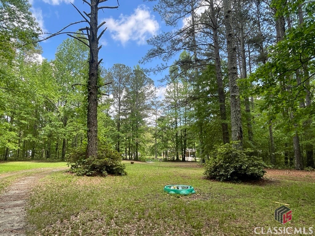 1851 McNutt Creek Road — photo