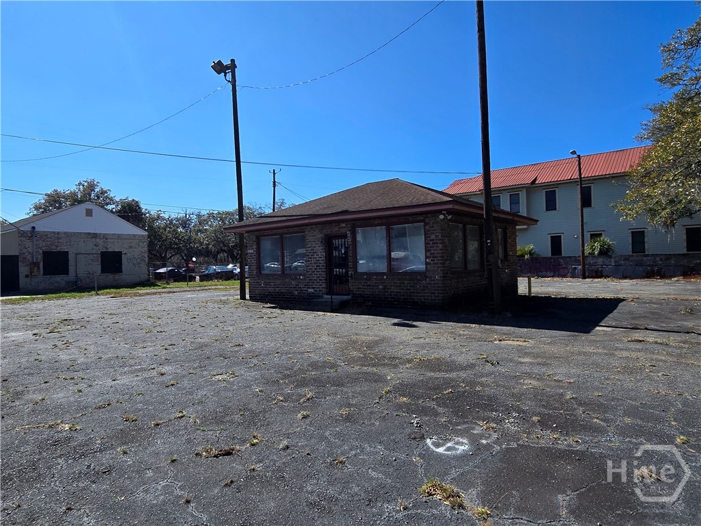 2001 W Montgomery Street — photo