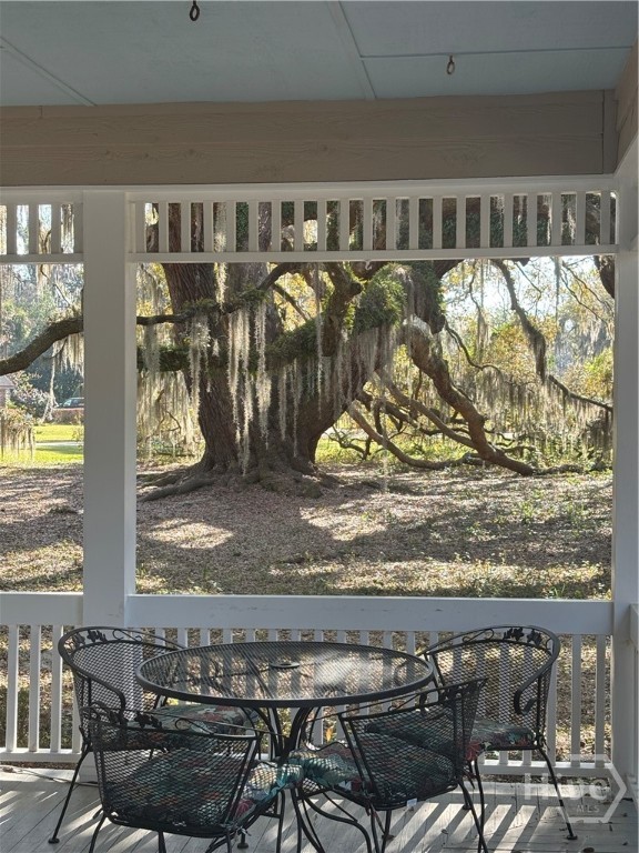 112 Majestic Oaks Drive — photo