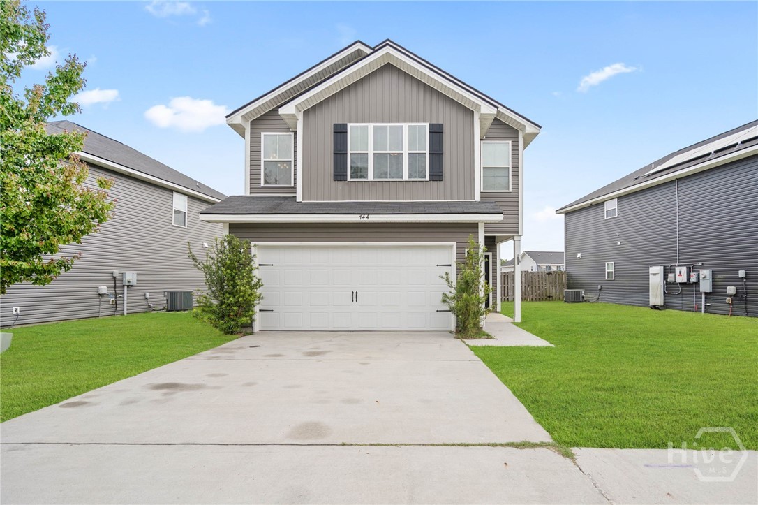 744 Fairview Circle — photo